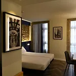 Alda Galeria Coruna ホテル