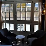 ホテル Alda Galeria Coruna