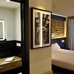 Alda Galeria Coruna ホテル