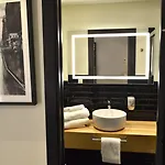 ホテル Alda Galeria Coruna