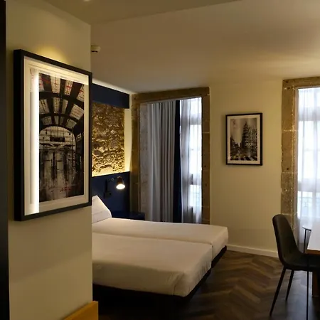 Alda Galeria Coruna ホテル