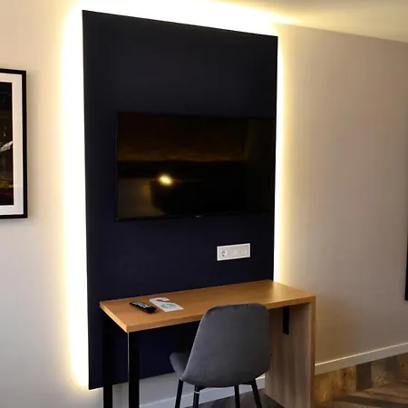 ホテル Alda Galeria Coruna