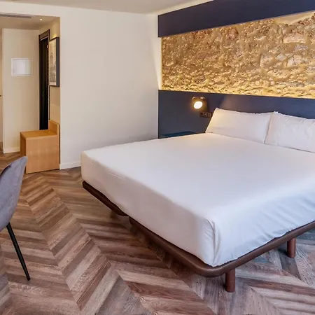 Alda Galeria Coruna 2* א-קורוניה