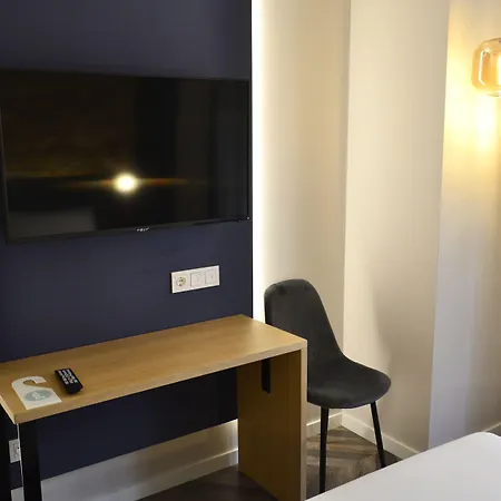 Ξενοδοχείο Alda Galeria Coruna 2*