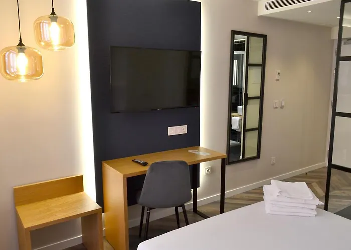 Alda Galeria Coruna Szálloda 2*